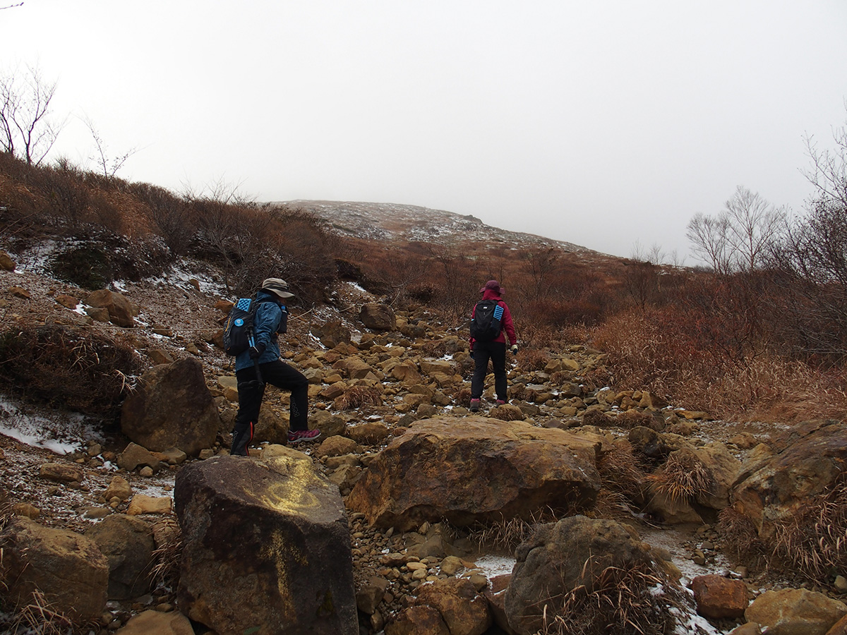 雪と風、紅葉登山をなめてました＜11月はじめの那須岳＞1