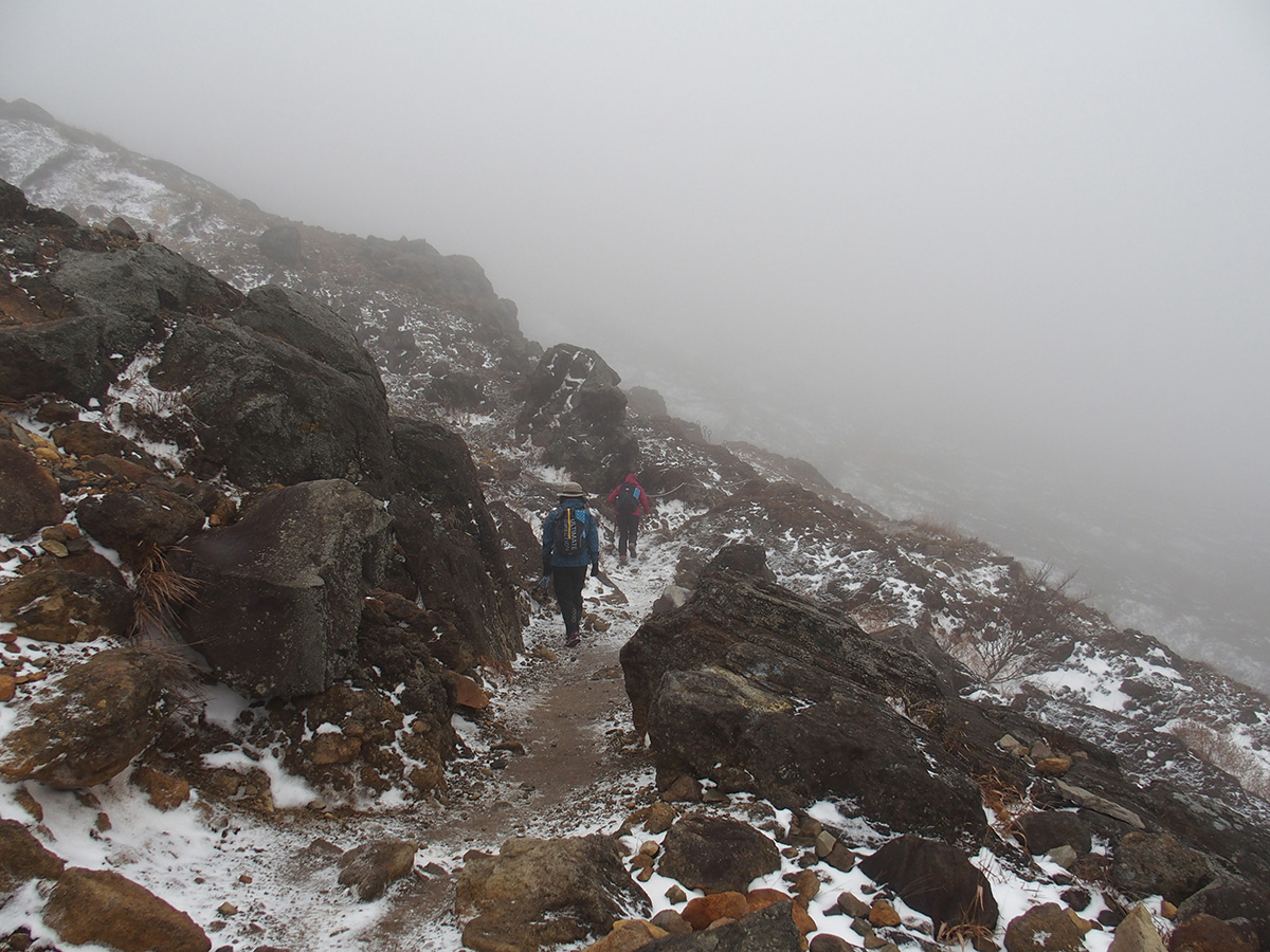 雪と風、紅葉登山をなめてました＜11月はじめの那須岳＞2