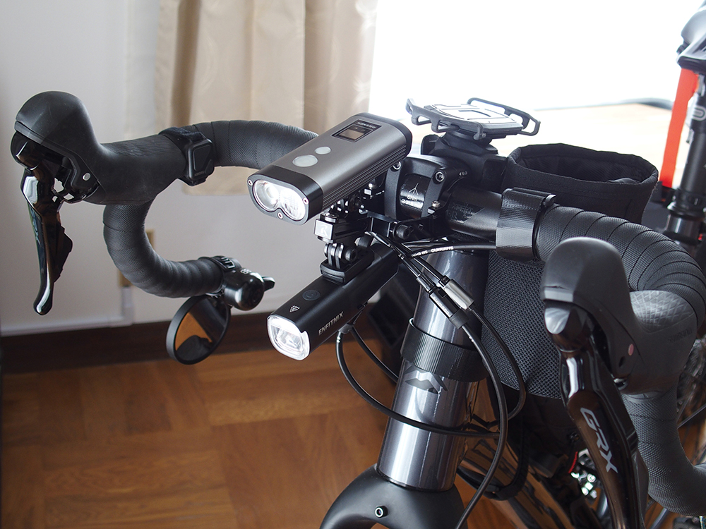 ロービーム、ハイビームがリモコンで簡単に操作できる自転車用ライト＜Ravemen PR1600＞